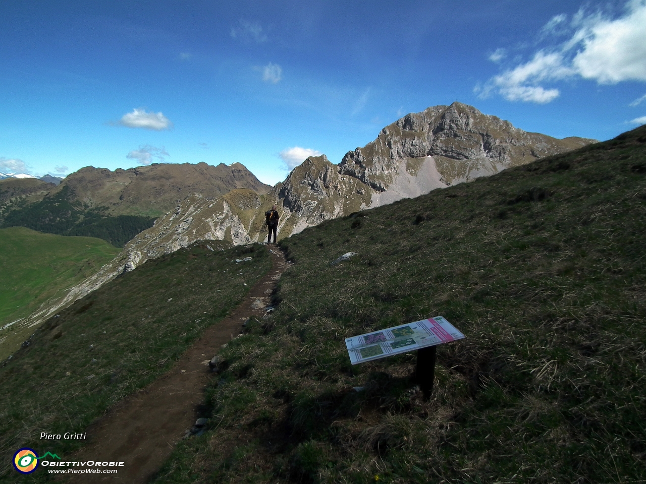 21 al Passo Gabbia (2050 m.)....JPG